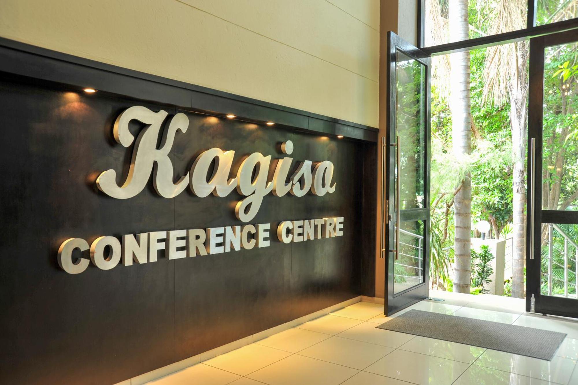 Safari Hotel & Convention Centre Рустенбург Екстериор снимка